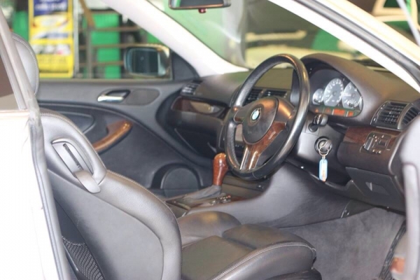 ขาย Bmw 330ci หายากเมืองไทยมีน้อย เครื่อง 3000 คูเป้ สภาพสวย ขายไม่แพง 899,000 สนใจติดต่อ 085-203-6666  081-508-0500 Line: aum.extream  Ig: aum6666