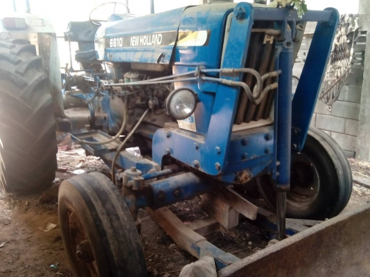 รถไถฟอร์ดพร้อมใช้ ดันหน้า+ผาน7cmt  เล่มทะเบียนพร้อม