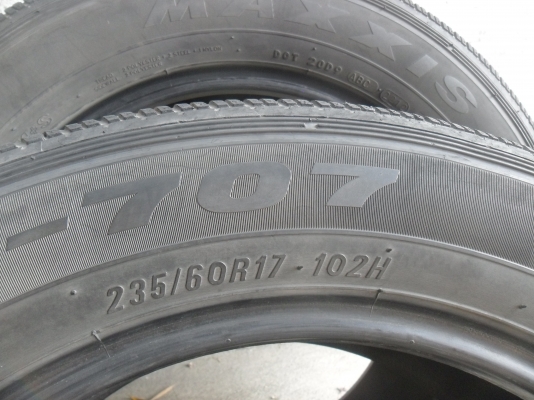 ยาง MAXXIS 235/60R17ปี12 สวยๆ 4 เส้น ราคา 2500 บาท