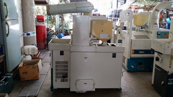 เครื่องสีข้าวกล้องเก่าญี่ปุ่น  SATAKE  GPS 350ฺ (1)  สภาพสวย เครื่องพร้อมใช้งาน  ไม่เคยใช้งานในไทย