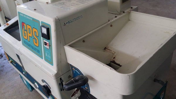 เครื่องสีข้าวกล้องเก่าญี่ปุ่น  SATAKE  GPS 350ฺ (1)  สภาพสวย เครื่องพร้อมใช้งาน  ไม่เคยใช้งานในไทย