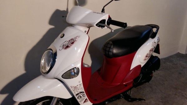 fiore สีขาวแดง สีสวยขายดี รถเดือน มี ค.ปี 55 ไมล์ 6 พันโล ล้อแมกซ์ หัวฉีดประหยัดน้ำมัน แถม 3 รายการ 24900