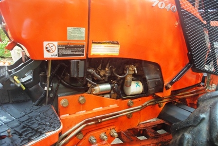 ขายรถไถ Kubota M7040 (4WD) พร้อมดันหน้าช้าง รถบ้าน เดิมๆ พร้อมใช้งานครับ