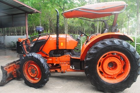 ขายรถไถ Kubota M7040 (4WD) พร้อมดันหน้าช้าง รถบ้าน เดิมๆ พร้อมใช้งานครับ ขายรถไถ Kubota M7040 (4WD) พร้อมดันหน้าช้าง รถบ้าน เดิมๆ พร้อมใช้งานครับ