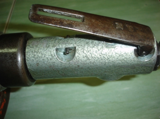 ขายเครื่องเจียร์ลมNPK รุ่น nag-230e  ใบ9นิ้ว MADE IN JAPAN