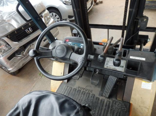 ขายรถโฟล์คลิฟท์ TOYOTA รุ่น 02-7FGK25 ใช้งานเพียง 111 ชม. สภาพเหมือนใหม่ ราคา 195,000 บาท นำเข้าจากประเทศญี่ปุ่น 100\% ไม่เคยใช้งานในประเทศไทย