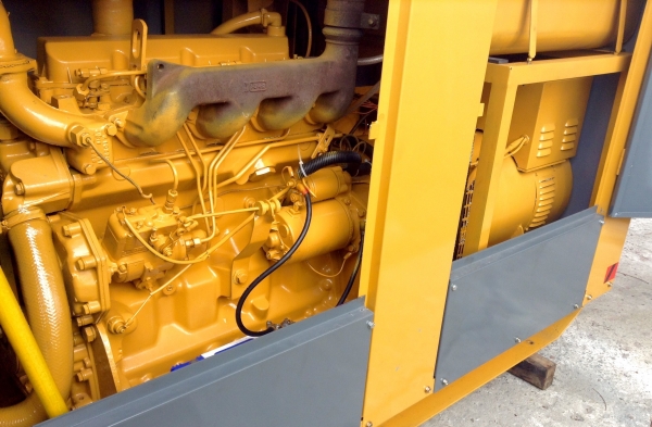 เครื่องปั่นไฟ 35 Kva.mad in U.S.A.(รับประกัน 6 เดือน)จัดส่งฟรี