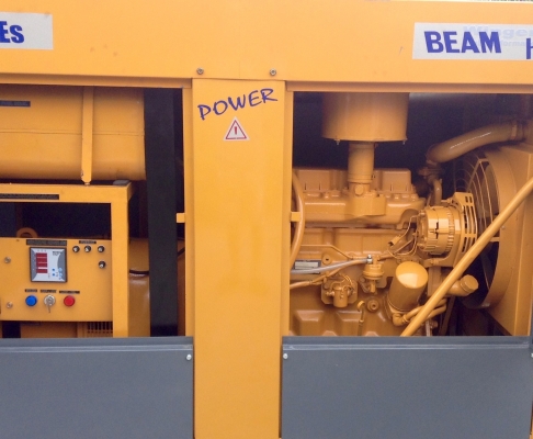 เครื่องปั่นไฟ 35 Kva.mad in U.S.A.(รับประกัน 6 เดือน)จัดส่งฟรี