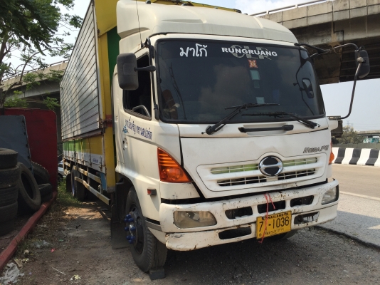 ขาย HINO MEGA FG1JJLA ปี48 JO8C 212แรงยาว 7.2 เมตร ขาย HINO MEGA FG1JJLA ปี48 JO8C 212แรงยาว 7.2 เมตร