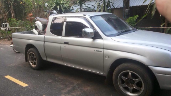 ขายๆๆ สตาด้า ปี39  พวงมาลัยพาเวอร  แอร์   เครื่อง2500  รถสวยรถบ้านมื้อนี้  ตัดเลย108000    ขอคอม5000