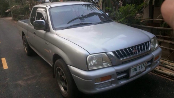 ขายๆๆ สตาด้า ปี39  พวงมาลัยพาเวอร  แอร์   เครื่อง2500  รถสวยรถบ้านมื้อนี้  ตัดเลย108000    ขอคอม5000