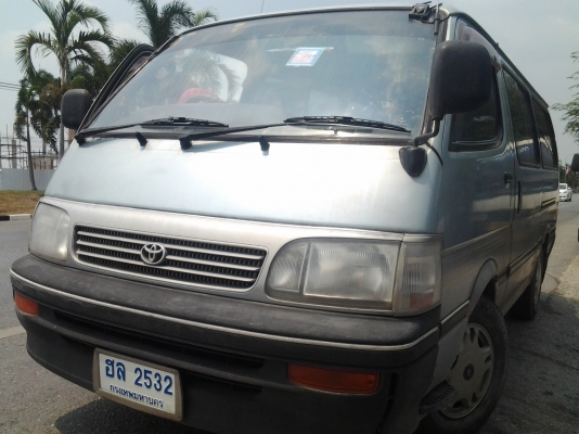 รถตู้ TOYOTA  HIACHหัวจรวต  เครื่องดี สีสวย สภาพพร้อมใช้งาน