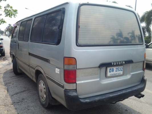 รถตู้ TOYOTA HIACHหัวจรวต เครื่องดี สีสวย สภาพพร้อมใช้งาน รถตู้ TOYOTA HIACHหัวจรวต เครื่องดี สีสวย สภาพพร้อมใช้งาน