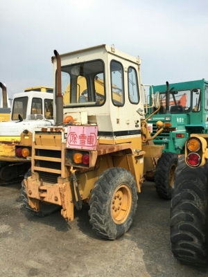 รถตักล้อยาง 505-10818