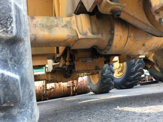 รถตักล้อยาง 505-10818