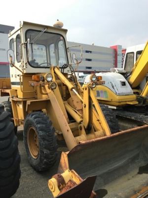 รถตักล้อยาง 505-10818