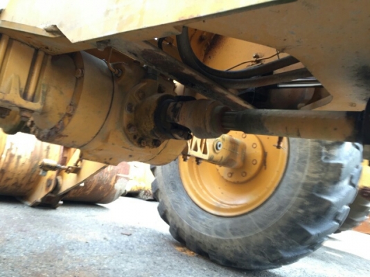 รถตักล้อยาง 505-10818