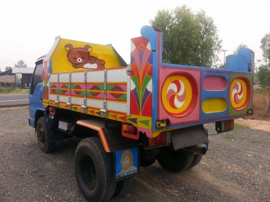 ขาย6ล้อดั้ม3คิว สภาพสวยพร้อมใช้งาน เครื่องดี แคชซีสวย กระบะดั้มมิเนียม ภายในสวย แอร์เย็น เฟืองท้ายใหญ่6น็อต เอกสารพร้อมโอน สนใจโทร 090-8588220คุณนะ 093-3258446คุณนะ ID:narong498 หรือ www.truck.in.th/498 หรือfb:ณรงค์ ซื้อขายรถมือสอง(เว็บไซต์ส่วนตัว)