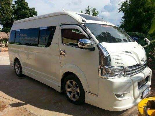 ขายรถตู้TOYOTA COMMUTER D4D แต่งชุดVIP ติดแก๊สNGV เครื่องVVT-i เครื่องดี ภายในสวยมาก สภาพเหมือนใหม่พร้อมใช้งานเอกสารพร้อมโอน สนใจโทร090-8588220คุณนะ 093-3258446คุณบิวตี้ ID:narong498 หรือwww.truck.in.th/498