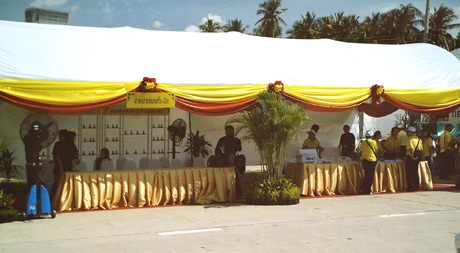 ให้เช่าโต๊ะจีนโต๊ะเหลี่ยมเช่าโซฟาเช่าพัดลมเช่าเต็นท์เช่าเก้าอี้เบาะนวมเก้าอี้พลาสติกโทร 0858125157