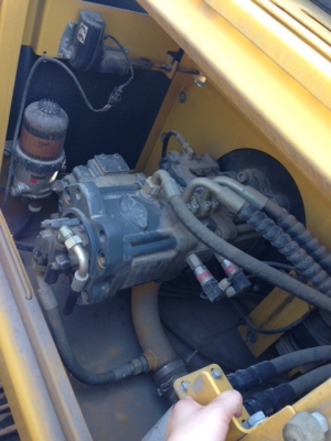 รถขุดมือ 1 ขนาด 21 ตัน ราคาไม่ถึงสามล้าน ยี่ห้อ Zoomlion  สนใจติดต่อได้เลยค่ะ  โทร 098-8461868  เจี๊ยบค่ะ