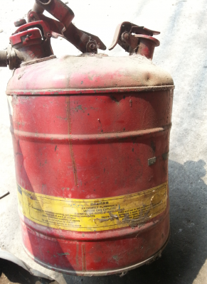 ขาย ขายถังสำหรับจัดเก็บน้ำมันสำรอง 5แกลอน