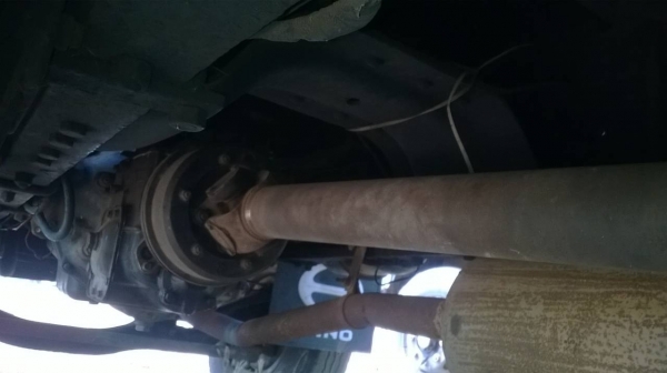 ขายรถล่อง 10 ล้อเพลาเดียว HINO KT925 เครื่อง HO7C 180 แรงม้า วางหัว F18 คัสซีสวยตลอดเส้น พวงมาลัยพาวเวอร์ ทะเบียนพร้อมโอนครับ