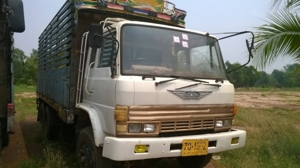 ขายรถล่อง 10 ล้อเพลาเดียว HINO KT925 เครื่อง HO7C 180 แรงม้า วางหัว F18 คัสซีสวยตลอดเส้น พวงมาลัยพาวเวอร์ ทะเบียนพร้อมโอนครับ