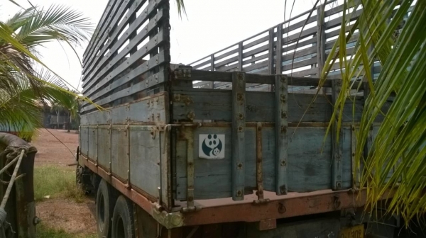 ขายรถล่อง 10 ล้อเพลาเดียว HINO KT925 เครื่อง HO7C 180 แรงม้า วางหัว F18 คัสซีสวยตลอดเส้น พวงมาลัยพาวเวอร์ ทะเบียนพร้อมโอนครับ