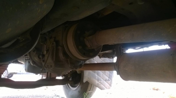 ขายรถล่อง 10 ล้อ เพลาเดียว HINO KT925 วางหัวไฮเทค เครื่อง EH700 168 แรงม้า คัสซีสวย พวงมาลัยพาวเวอร์ ทะเบียนพร้อมโอนครับ