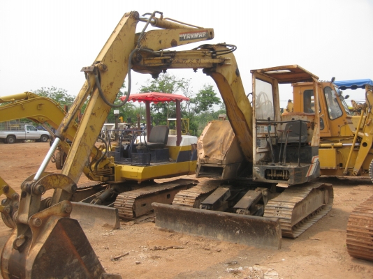 รถแบคโฮ ยันม่าร์ YD551X รถมือสองจากนอก รถแบคโฮ ยันม่าร์ YD551X รถมือสองจากนอก