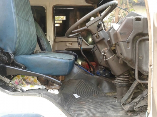 ขายไอ้หลงเทอร์โบ FN527M-TF ซีเรียล 5006 ดั้มสามมิตร เครื่องเดิม 6D16 220 แรงม้า คัสซีสวยจัดตลอดเส้น เกียร์เสื้อลาย 10 สปีด แอร์เย็น ทะเบียนพร้อมโอนครับ