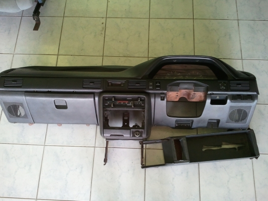 ขายคอนโซลหน้า Mazda 323 GTR ปี 90 ครบชุด