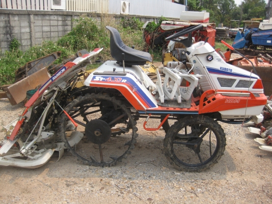 รถดำนา ปลูกข้าว แบบนั่งขับ 4แถว คูโบต้า รถดำนา ปลูกข้าว แบบนั่งขับ 4แถว คูโบต้า