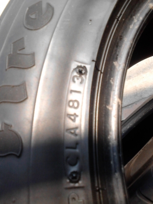 225/55R17 FIRESTONE TZ700 มี 2 เส้น ปี 2013  TEL.081-427-3941