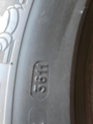 215/70R15 MICHELIN AGILIS ชุด 4 เส้น TEL.081-427-3941