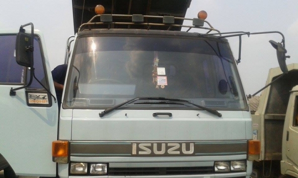 อีซูซุ 240