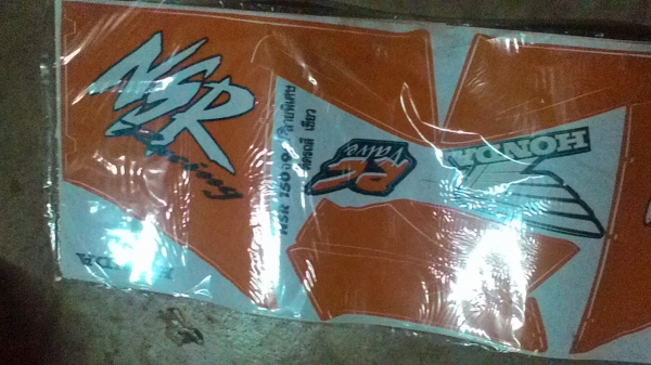 ขายสติกเกอร์เอ็นโปร ติดรถสีเขียว