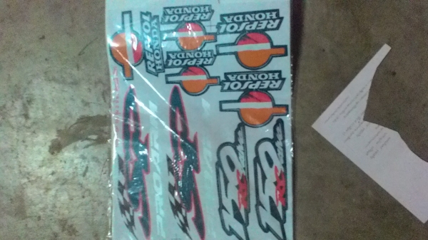 ขายสติกเกอร์เอ็นโปร ติดรถสีเขียว ขายสติกเกอร์เอ็นโปร ติดรถสีเขียว