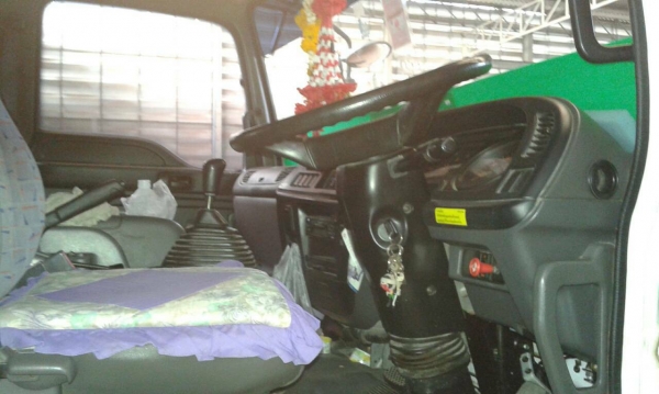 รถอีซูซุ 10 ล้อ หัวลาก  GXZ  320 แรงม้า. ปี 49  ( ขายแม่ , ลูก. )   สนใจติดต่อ 081 - 6079515