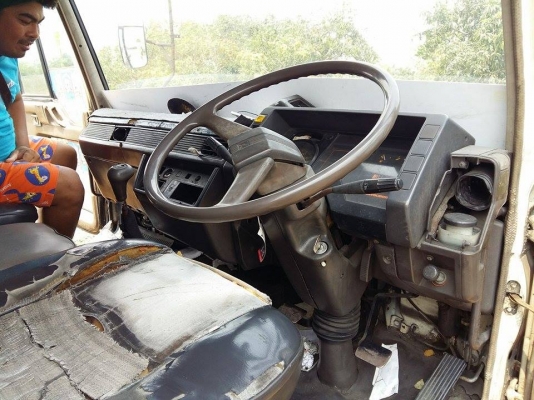 ขายรถ มิตซูบิชิ  ปี38 เครื่อง 6D16 เครื่องดี ยาว.7:20 เมตร เอกสารพร้อมโอน