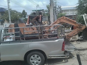 จัดไปแล้วนะครับ รถกระบะใส่ได้พอดีครับ - สำหรับรถขุดจิ๋ว พร้อมใช้งาน จัดไปแล้วนะครับ รถกระบะใส่ได้พอดีครับ - สำหรับรถขุดจิ๋ว พร้อมใช้งาน