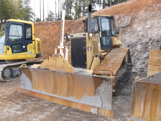 รถดันดิน D4H#9GJ0**** 1996y　2373Hr Tel : 098-858-5524 สามภพ ครับ