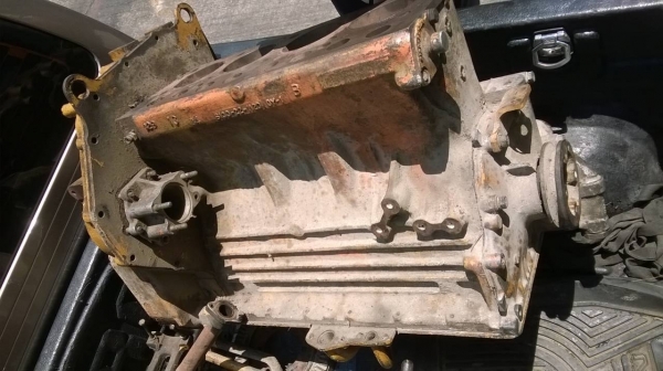 เสื้อสูบ MITSUBISHI  6DS,6D14,6D15,6D16,6D17,6D22,6D24,6D31,6D40,6M60,6M61,6M70,4D31,4D32,4D33,4D34,4D36,4M40,4M41,4D56 KOMATSU 3D84,3D94,3D95s-w,4D95,4D105,6D105,6D125 รับประกัน