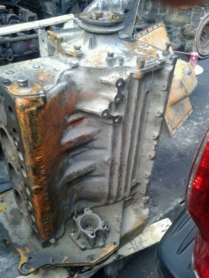 เสื้อสูบ MITSUBISHI  6DS,6D14,6D15,6D16,6D17,6D22,6D24,6D31,6D40,6M60,6M61,6M70,4D31,4D32,4D33,4D34,4D36,4M40,4M41,4D56 KOMATSU 3D84,3D94,3D95s-w,4D95,4D105,6D105,6D125 รับประกัน