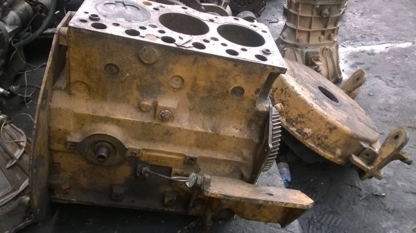 เสื้อสูบ MITSUBISHI  6DS,6D14,6D15,6D16,6D17,6D22,6D24,6D31,6D40,6M60,6M61,6M70,4D31,4D32,4D33,4D34,4D36,4M40,4M41,4D56 KOMATSU 3D84,3D94,3D95s-w,4D95,4D105,6D105,6D125 รับประกัน