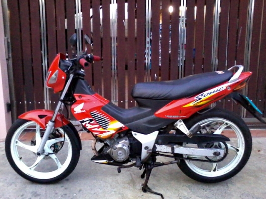 ขายSonic125 ปี45 สตาร์ทมือ ล้อแม็ก รถเครื่องเดิมๆสภาพดี