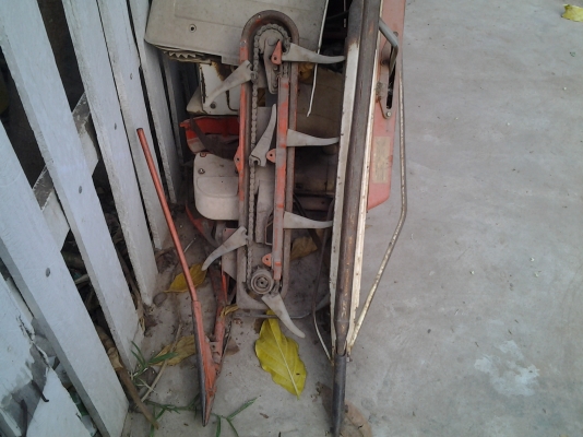 ขายรถเกี่ยวkubota3.8แรง