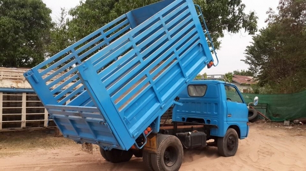 ขาย6ล้อดัมพ์ อีซูซุTLD85 แชชซีสวย ทะเบียนเต็มภาษี58 สภาพเดิมสวย เครื่องฟิต สภาพพร้อมใช้งาน ภายในสวย อุปกรณ์ครบ หน้าเรือนไมล์ใช้ได้ครบ กระบะสวย เกียร์ดี