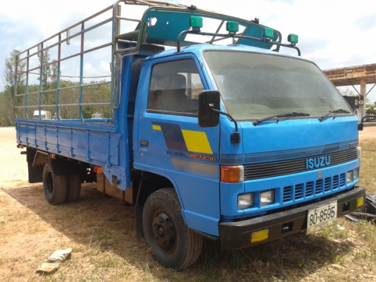 6 ล้ออีซูสุ (ไม่ดั้ม )  100  แรงม้า   พร้อมใช้งาน  เล่มติดมือ...